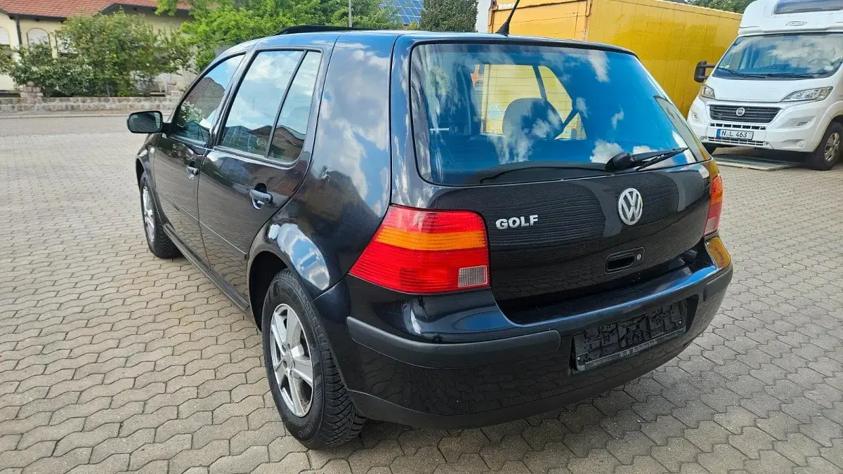 Gebraucht VW Golf IV 75 PS (55 kW) 2002 Schwarz Limousine