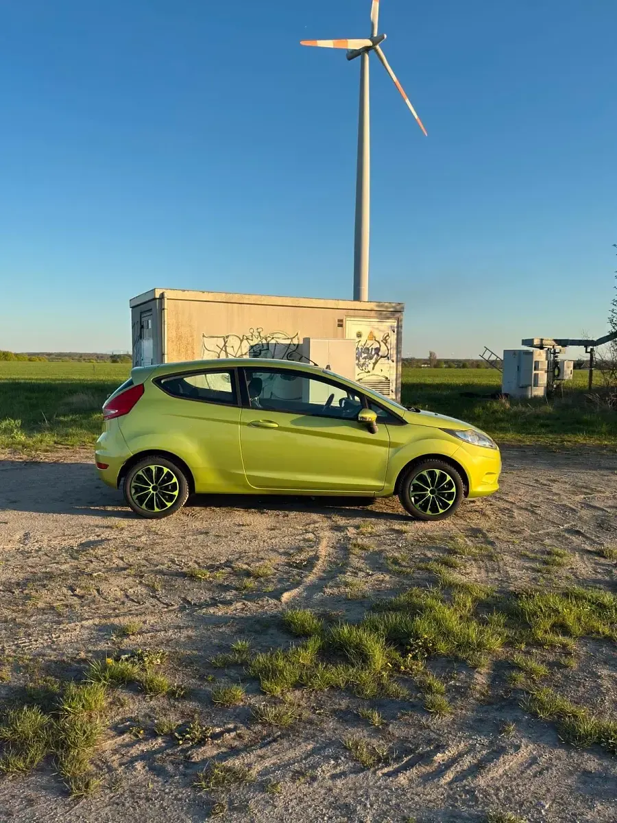 Gebraucht Ford Fiesta 81 PS (59 kW) 2008 Grün Kleinwagen
