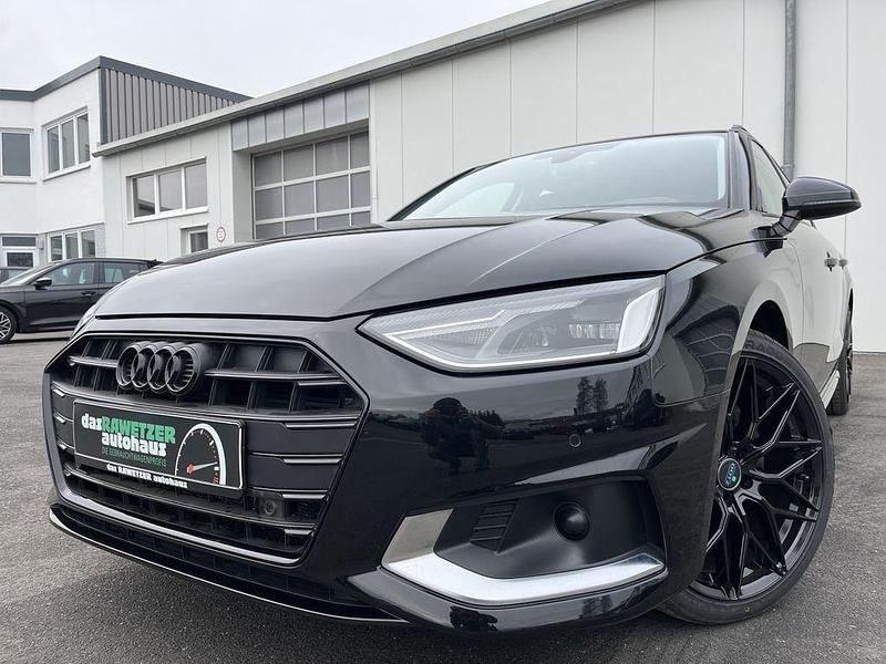 Mythosschwarz Gebraucht 2022 Audi A4 Ambiente Kombi | 27.860 € (Fairer Preis) - Bild 1/4