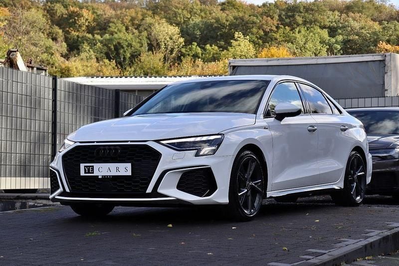 Ibisweiss Gebraucht 2021 Audi A3 S-Line Limousine | 26.350 € (Fairer Preis) - Bild 1/4