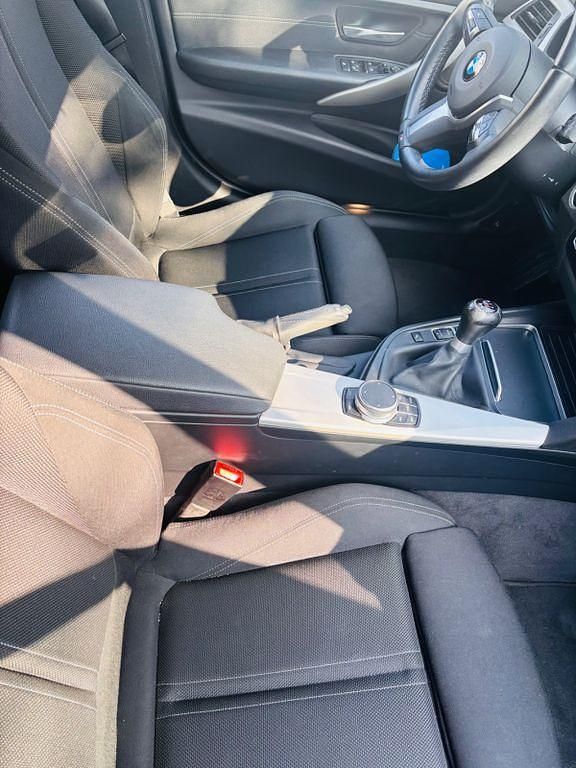 Gebraucht BMW 320 Advantage 190 PS (139 kW) 2018 Schwarz Kombi