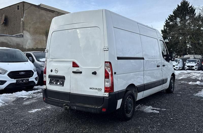 Gebraucht Opel Movano 131 PS (96 kW) 2018 Weiß Van / Kleinbus