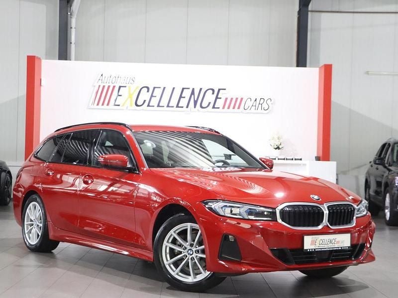 Melbournerot metallic Gebraucht 2023 BMW 318 Sport Line Kombi | 27.111 € (Guter Preis) - Bild 1/4