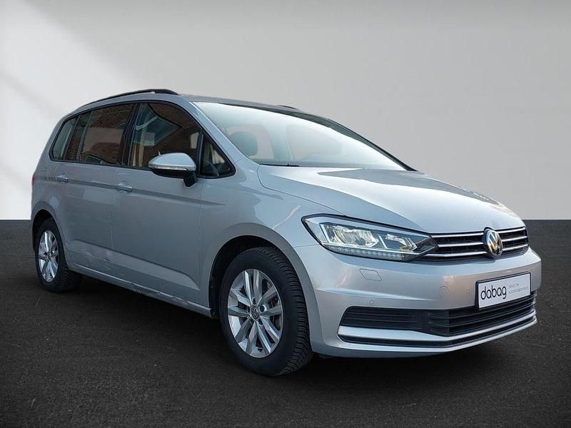 Gebraucht VW Touran 150 PS (110 kW) 2019 Silber Van / Kleinbus