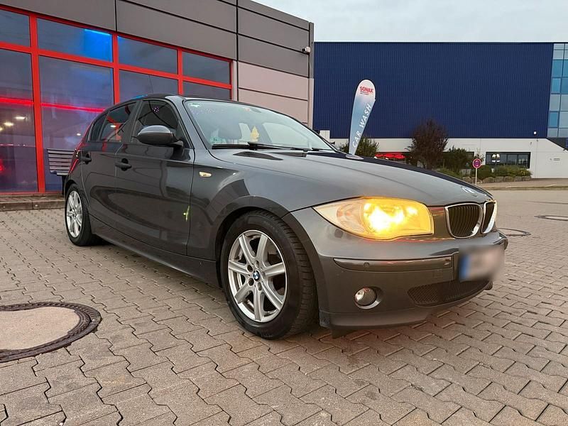 Gebraucht BMW 118 122 PS (89 kW) 2005 Grau Kleinwagen