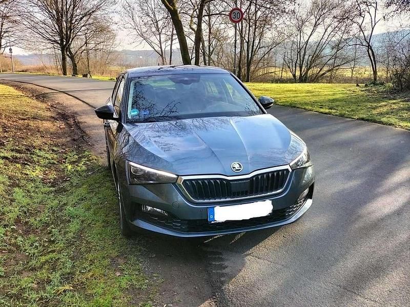 Gebraucht Skoda Scala Style 116 PS (85 kW) 2019 Grau Kleinwagen
