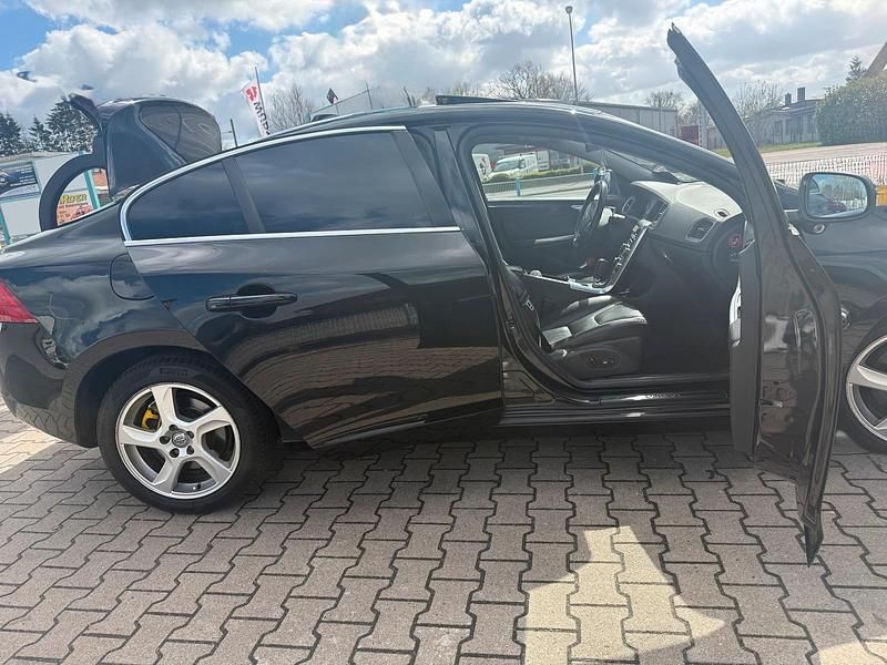 Second-hand Volvo S60 204 CP (150 kW) 2010 Berlinǎ