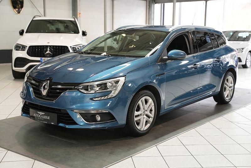 Gebraucht Renault Mégane IV Business 140 PS (102 kW) 2019 Blau Limousine
