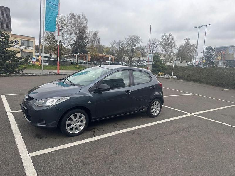 Gebraucht Mazda 2 Independence 68 PS (50 kW) 2009 Grau Kleinwagen