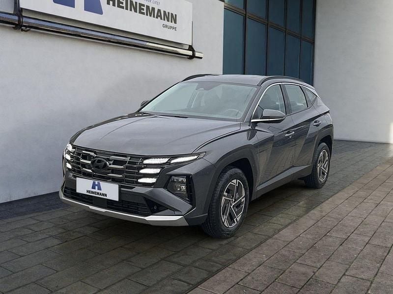 Ecotronic grey Neu 2025 Hyundai Tucson Select SUV | 29.990 € (Guter Preis) - Bild 1/4