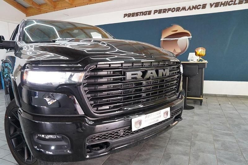 Neu Dodge Ram 420 PS (308 kW) 2025 Schwarz Pickup