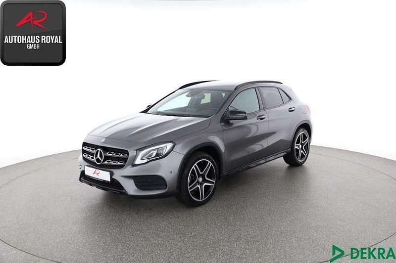Grau Gebraucht 2017 Mercedes GLA200 AMG SUV | 22.480 € (Etwas zu teuer) - Bild 1/4