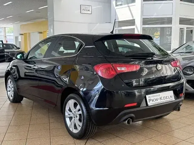 Gebraucht Alfa Romeo Giulietta Turismo 170 PS (125 kW) 2012 Schwarz Kleinwagen