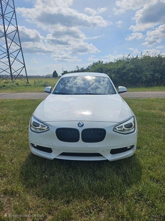 Weiß Gebraucht 2015 BMW 116 Sport Line Kleinwagen | 11.000 € (Fairer Preis) - Bild 1/4