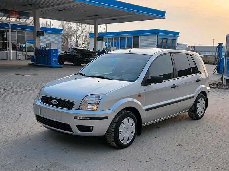 Gebraucht Ford Fusion 101 PS (74 kW) 2003 Silber Kleinwagen