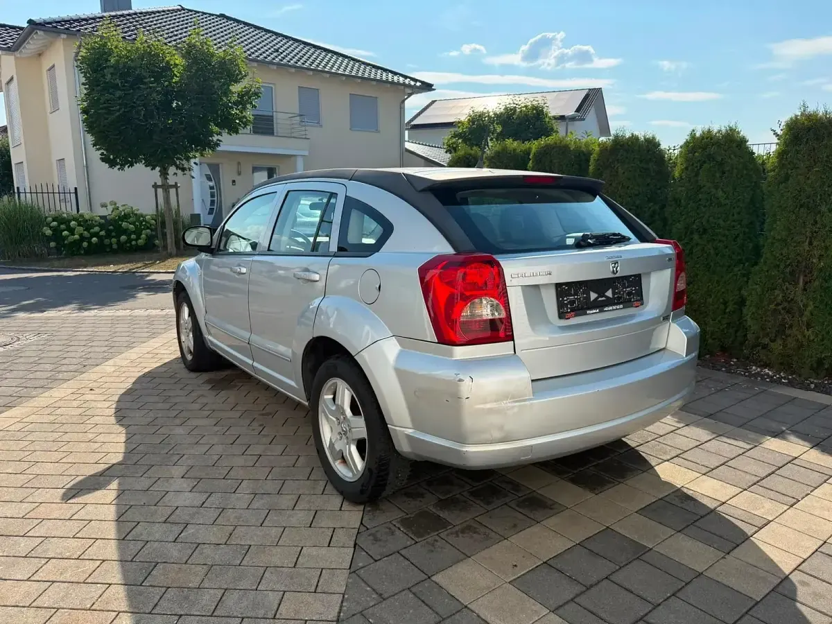 Gebraucht Dodge Caliber 140 PS (102 kW) 2009 Silber Kleinwagen