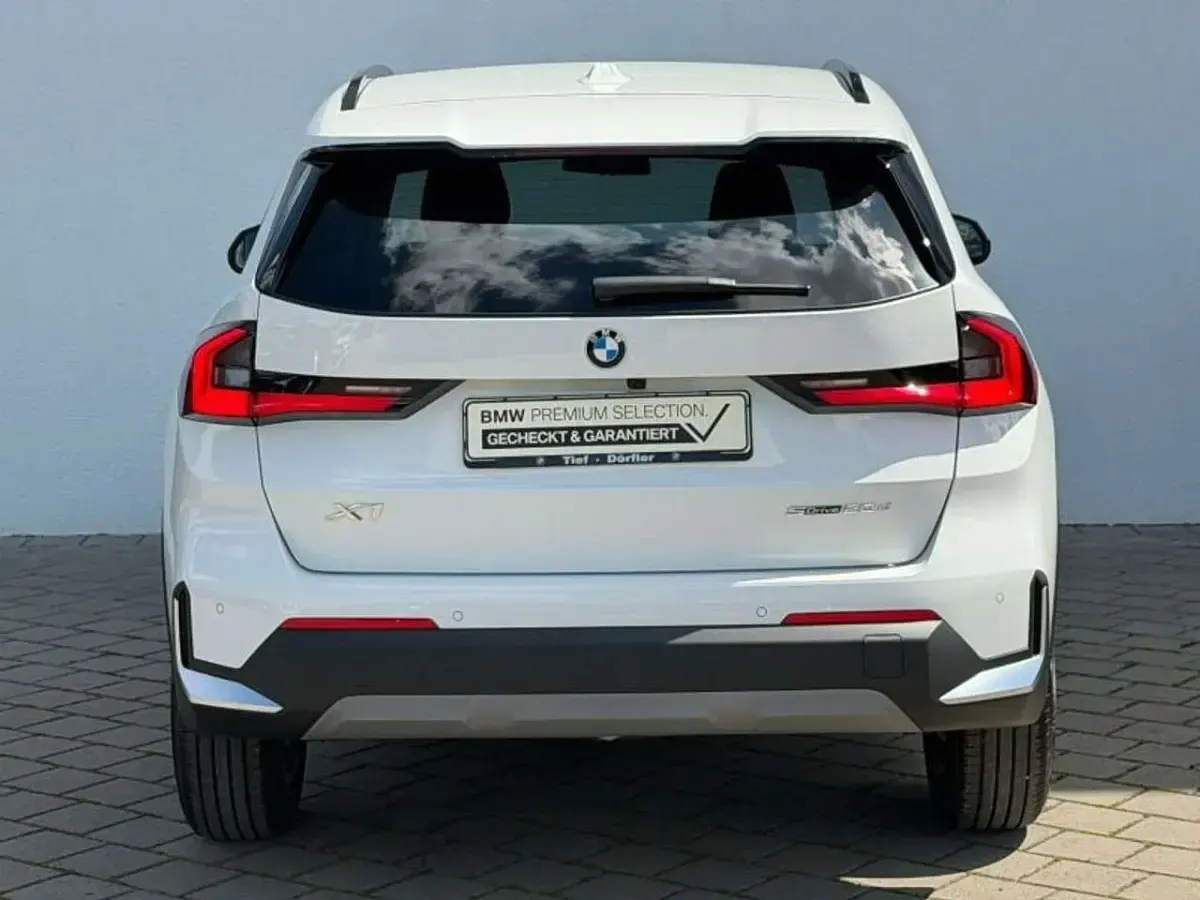 Gebraucht BMW X1 150 PS (110 kW) 2025 Weiß SUV