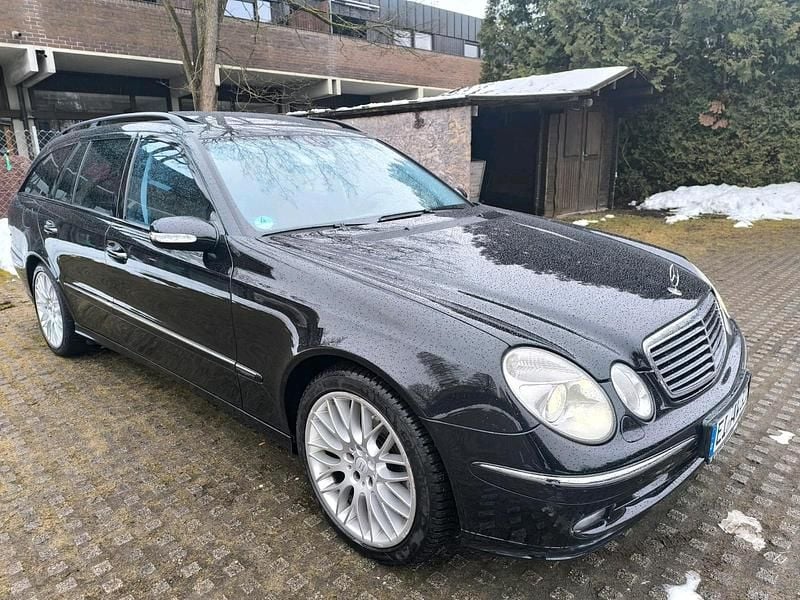 Gebraucht Mercedes E320 Avantgarde 224 PS (164 kW) 2005 Schwarz Kombi