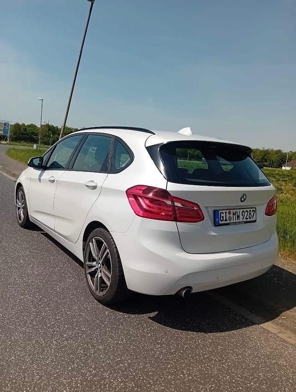 Gebraucht BMW 216 Active Tourer 116 PS (85 kW) 2016 Weiß Van / Kleinbus