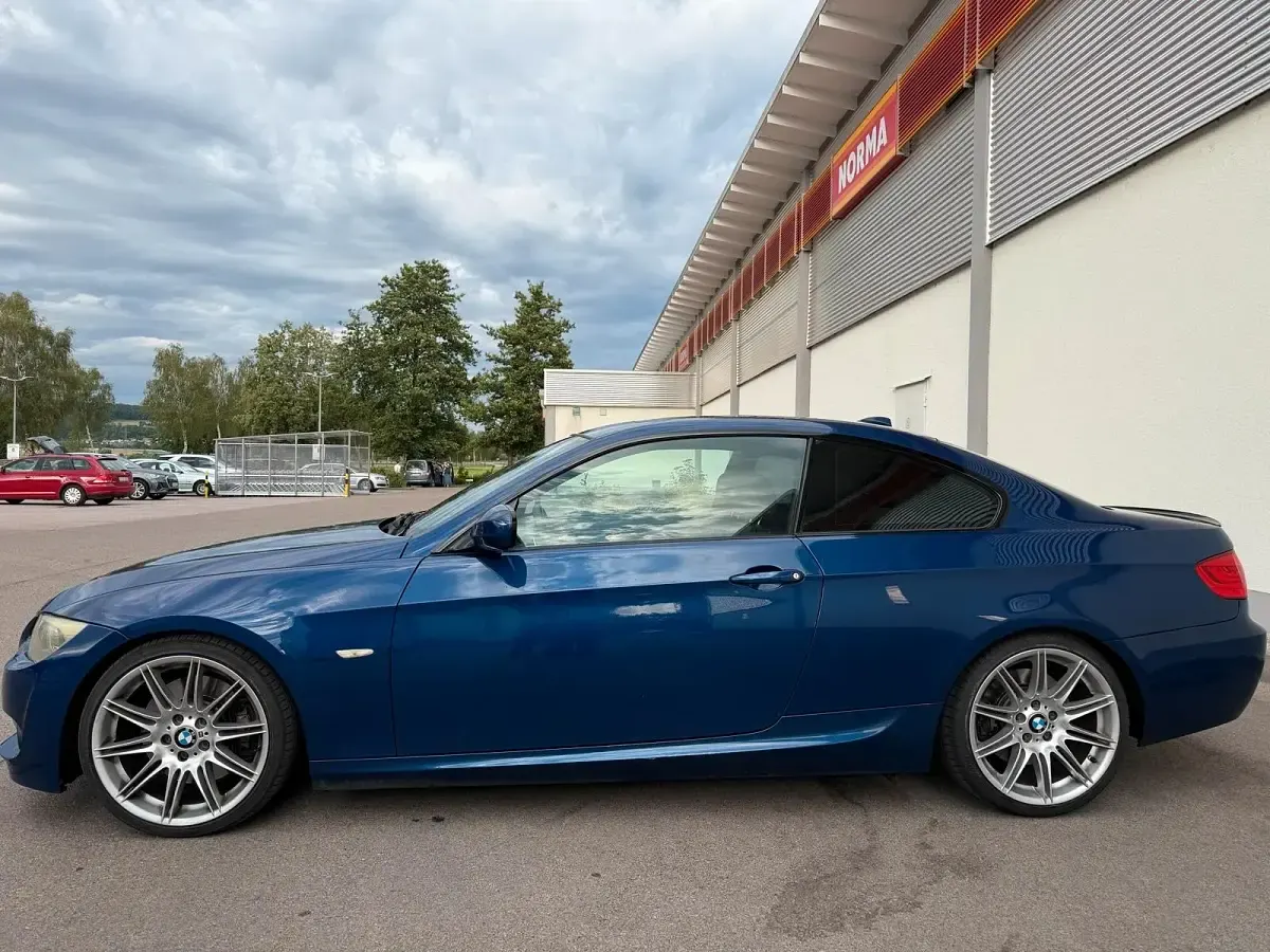 Gebraucht BMW 335 M Sport 306 PS (225 kW) 2011 Blau Coupé