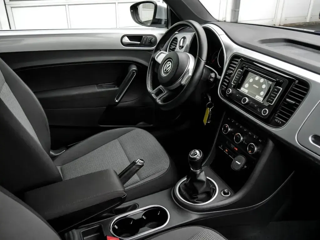 Gebraucht VW Beetle 105 PS (77 kW) 2013 Blau Kleinwagen