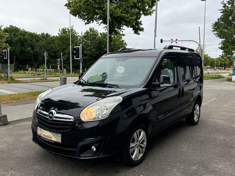Gebraucht Opel Combo Edition 95 PS (69 kW) 2013 Mitternachtsschwarz mi2 Van / Kleinbus