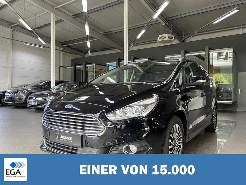 Schwarz metallic Gebraucht 2019 Ford S-MAX Titanium S Van / Kleinbus | 18.980 € (Fairer Preis) - Bild 1/4