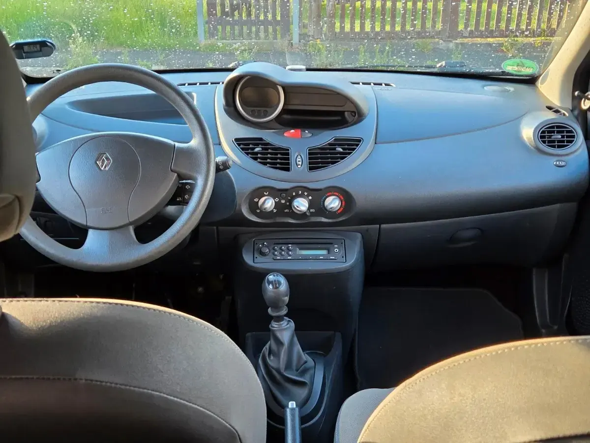 Gebraucht Renault Twingo Authentique 75 PS (55 kW) 2011 Weiß Kleinwagen