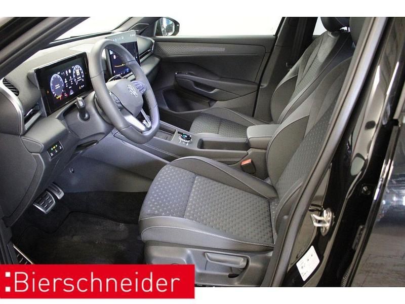 Second-hand VW T-Roc Style 150 CP (110 kW) 2026 Negru SUV