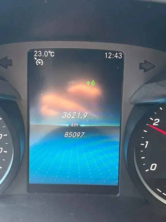 Gebraucht Mercedes C180 156 PS (114 kW) 2019 Schwarz Limousine