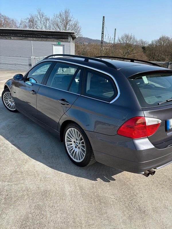 Brugt BMW 325 218 HK (160 kW) 2006 Grå Stationcar