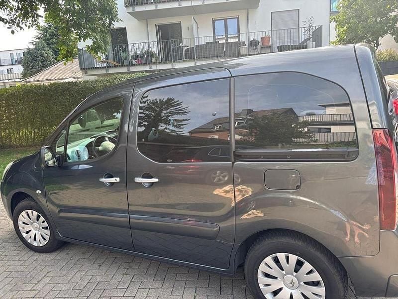 Gebraucht Citroën Berlingo 98 PS (72 kW) 2015 Grau Van / Kleinbus