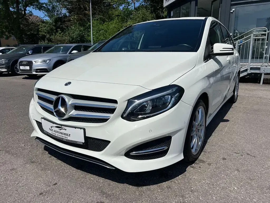 Gebraucht Mercedes B220 Edition 184 PS (135 kW) 2018 Weiß Kleinwagen