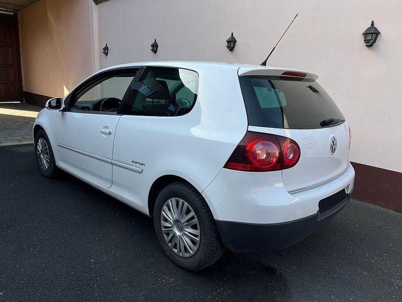 Gebraucht VW Golf V Edition 80 PS (58 kW) 2008 Weiß Kleinwagen