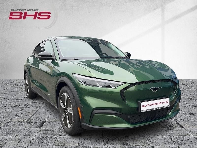 Neu Ford Mustang Mach-E Basis 197 kW (269 PS) 2025 Eruption green (grün) SUV