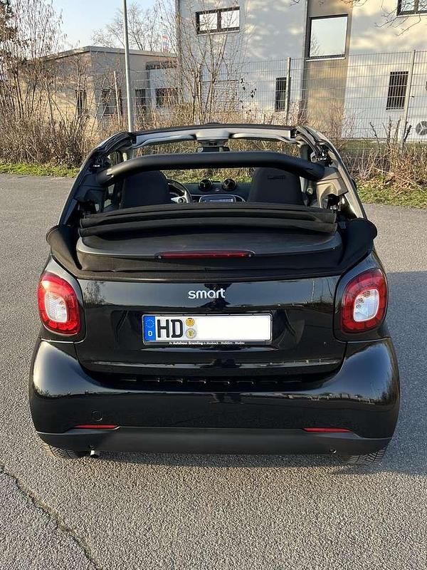 Gebraucht Smart ForTwo Cabrio Passion 71 PS (52 kW) 2016 Schwarz Cabrio