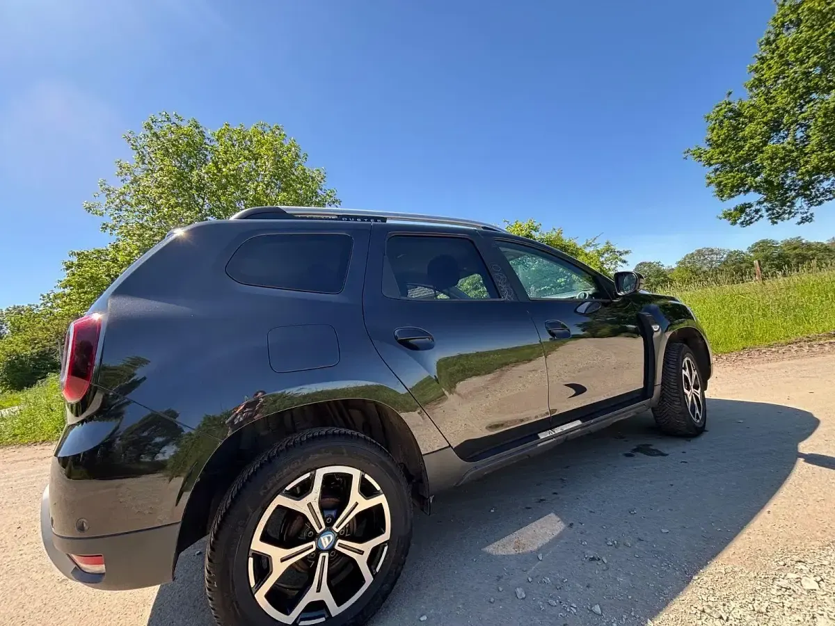 Gebraucht Dacia Duster Celebration 150 PS (110 kW) 2021 Schwarz SUV
