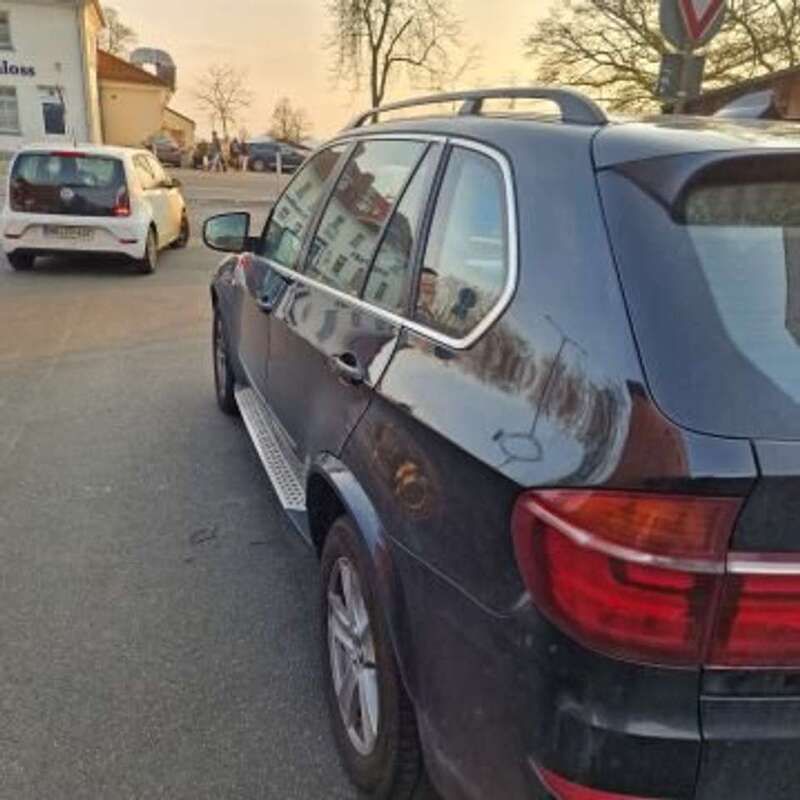 Schwarz Gebraucht 2012 BMW X5 Exclusive SUV | 14.500 € (Fairer Preis) - Bild 1/4