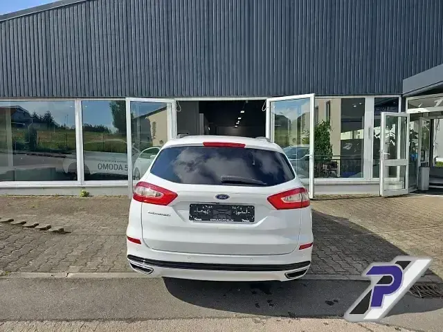Gebraucht Ford Mondeo Titanium 211 PS (155 kW) 2017 Weiß Kombi