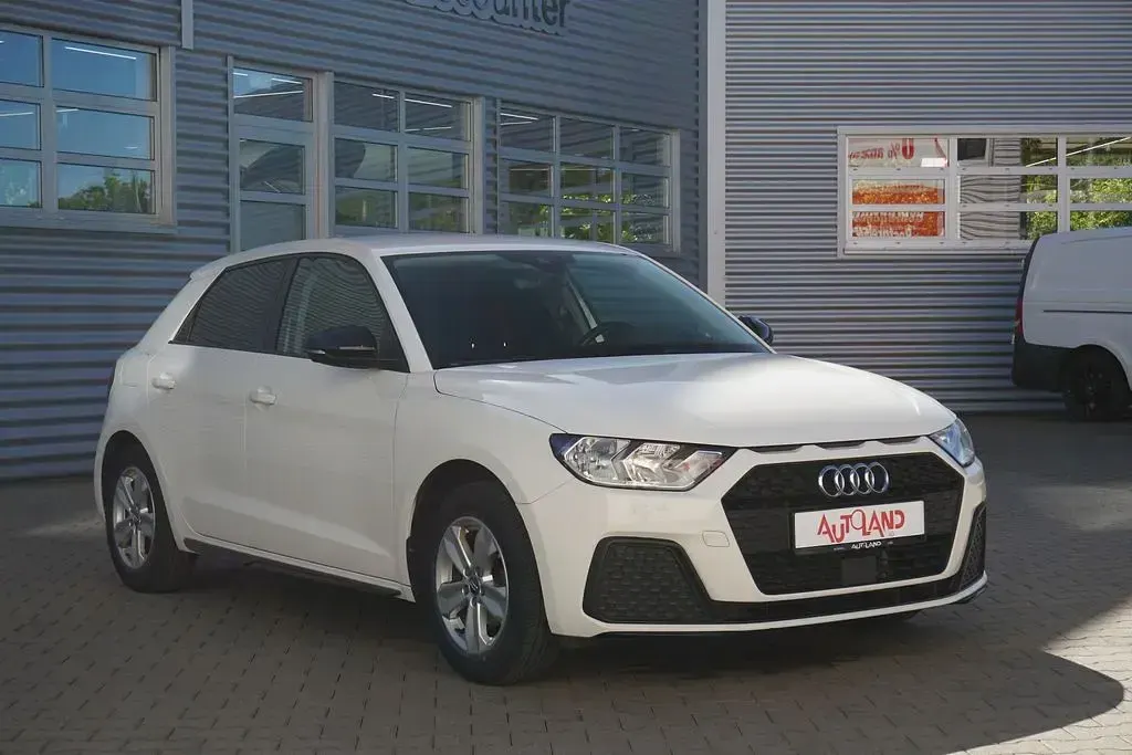 Gebraucht Audi A1 Sportback Comfort 95 PS (69 kW) 2019 Weiss Kleinwagen