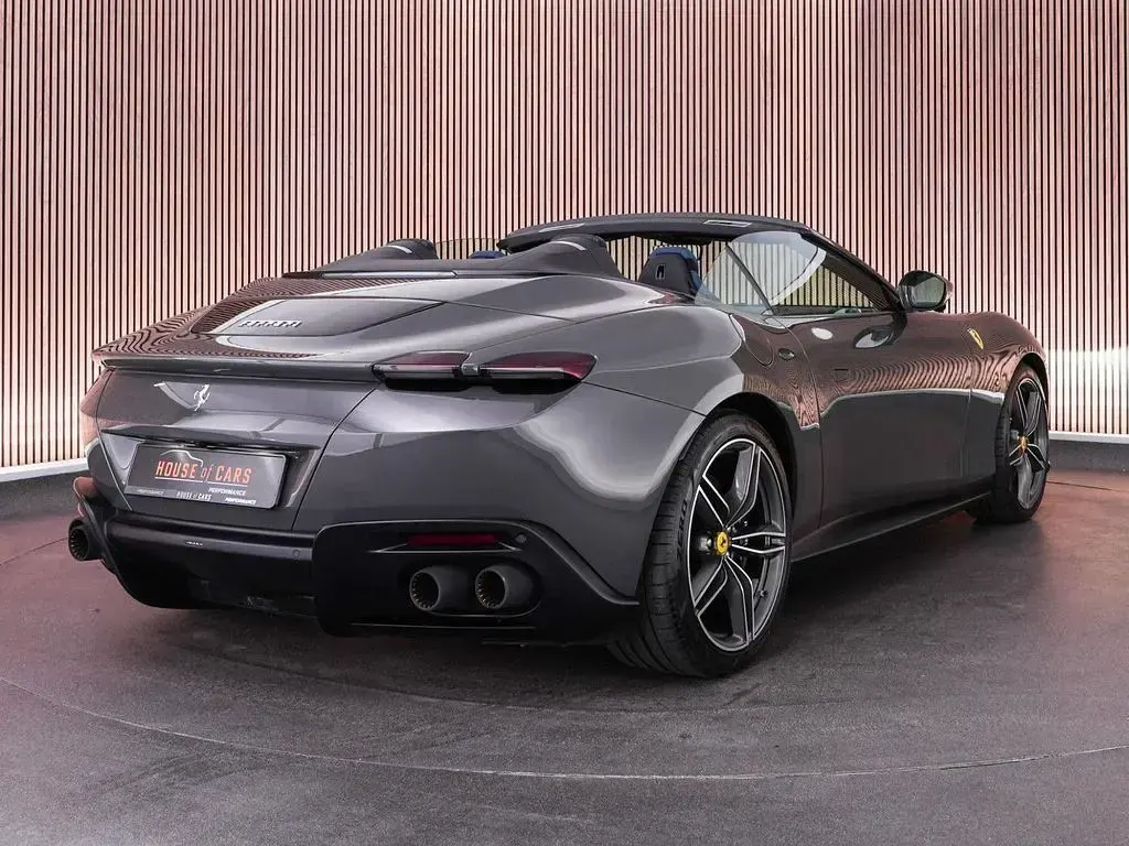Gebraucht Ferrari Roma 620 PS (456 kW) 2024 Grau Cabrio
