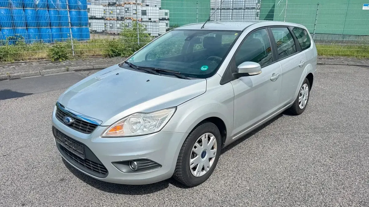Gebraucht Ford Focus 108 PS (79 kW) 2008 Silber Kombi