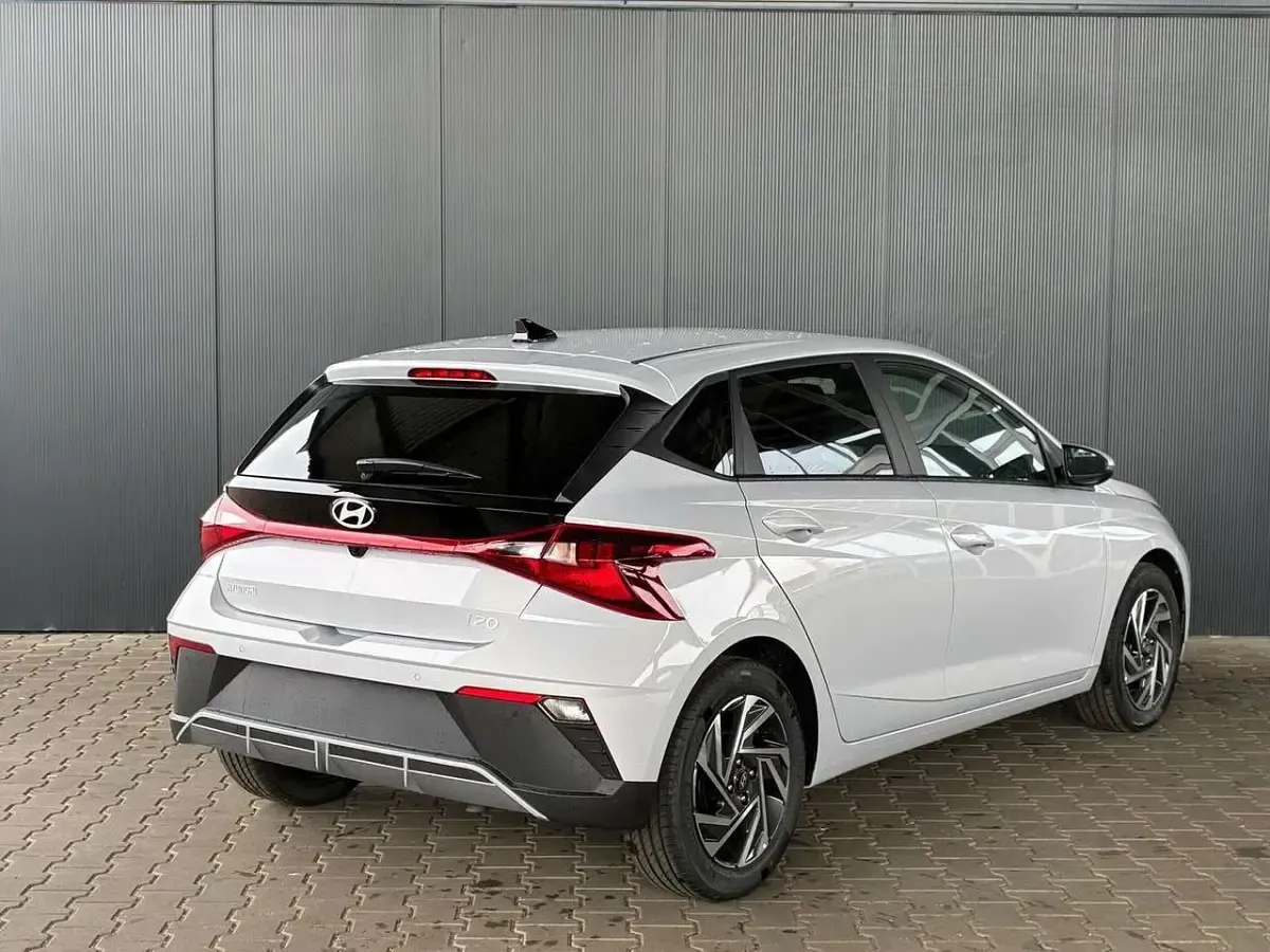 Neu Hyundai i20 Pure 79 PS (58 kW) 2025 Lumen gray Kleinwagen