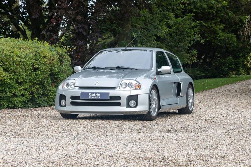 Gebraucht Renault Clio II 226 PS (166 kW) 2001 Silber