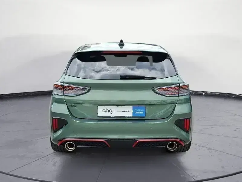 Gebraucht Kia Ceed GT GT 204 PS (150 kW) 2022 Experience grün metallic Limousine