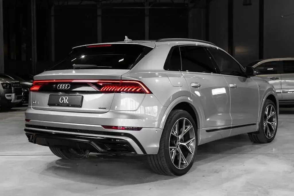 Gebraucht Audi Q8 S-Line 286 PS (210 kW) 2019 Silber SUV