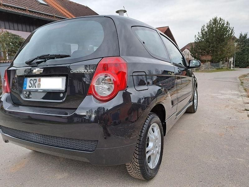 Gebraucht Chevrolet Aveo 84 PS (61 kW) 2011 Schwarz Kleinwagen