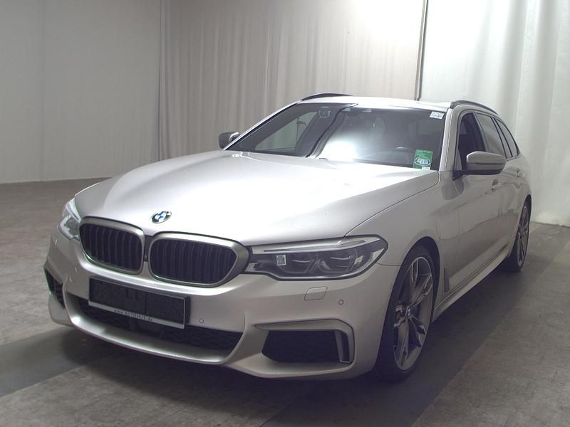 Gebraucht BMW M550 Performance 400 PS (294 kW) 2019 Grau Limousine