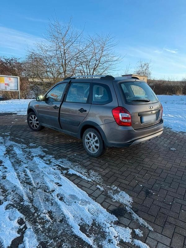 Gebraucht Lada Kalina 87 PS (63 kW) 2016 Braun Kombi