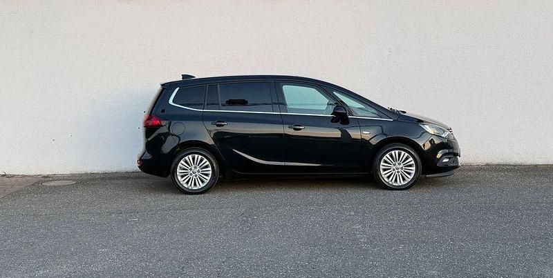 Gebraucht Opel Zafira Business Innovation 135 PS (99 kW) 2017 Schwarz Van / Kleinbus